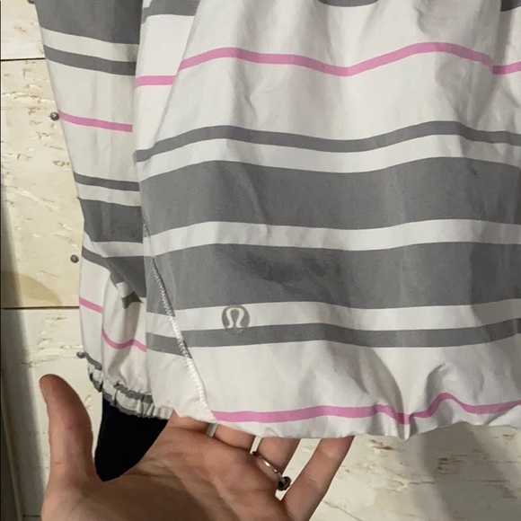 Lululemon run hustle jacket 🦄 - Picture 5 of 8